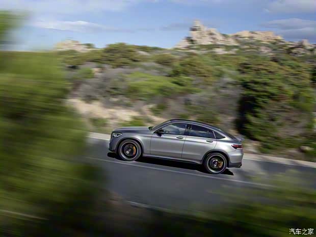 梅赛德斯-AMG 奔驰GLC AMG 2019款 AMG GLC 63 S 4MATIC+ 轿跑SUV