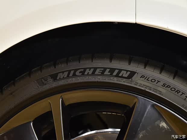 捷尼赛思 捷尼赛思G70 2022款 2.0T 四驱旗舰型