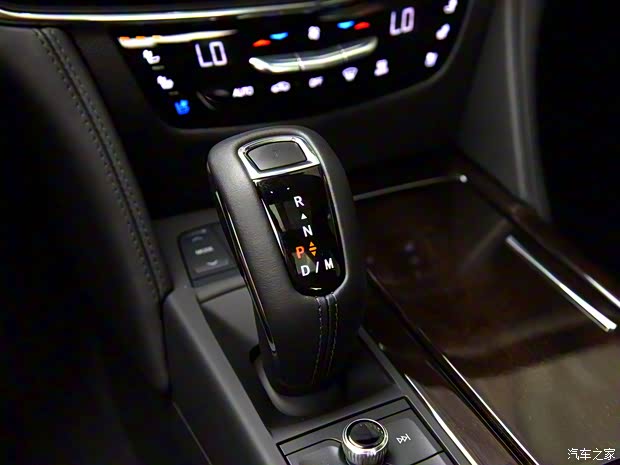 上汽通用凯迪拉克 凯迪拉克CT6 2019款 28T 铂金版 上汽通用凯迪拉克 凯迪拉克CT6 2019款 28T 铂金版