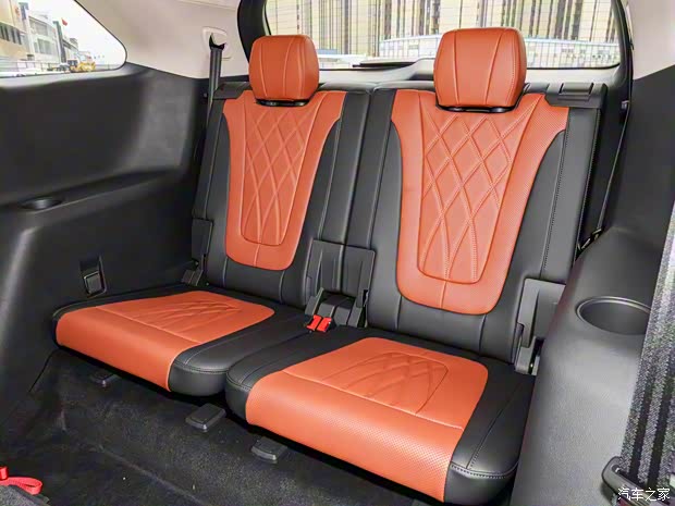 一汽紅旗 紅旗HS7 2023款 2.0T 自動(dòng)四驅(qū)旗領(lǐng)版 七座