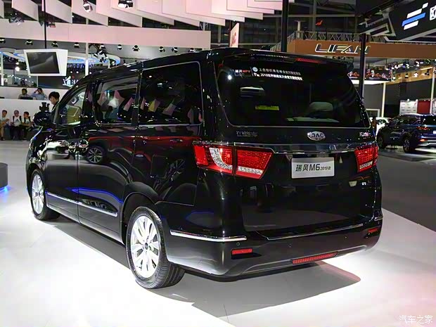 江淮汽车 瑞风M6 2019款 2.0T 尊贵型