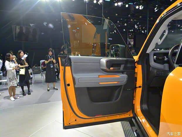 北京越野 北京BJ40 2024款 基本型 北京越野 北京BJ40 2024款 基本型