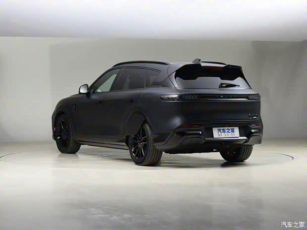 嵐圖汽車(chē) 嵐圖FREE 2022款 DNA Design 純電版