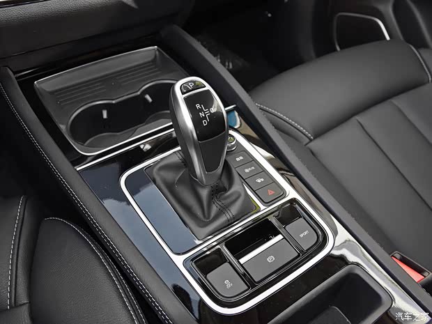 比亚迪 宋MAX 2019款 自动智联睿动型 6座