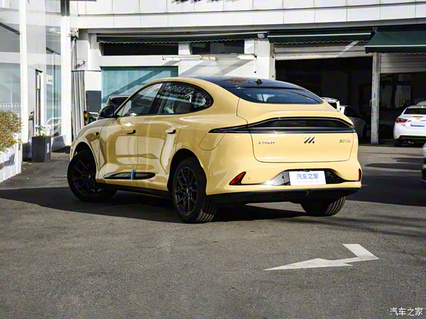 智己汽車 智己LS6 2023款 Max 標(biāo)準(zhǔn)版