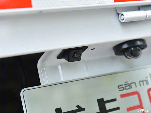 上汽通用五菱 五菱龍卡 2023款 2.0L 舒適型 上汽通用五菱 五菱龍卡 2023款 2.0L 舒適型