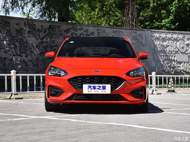 长安福特 福克斯 2019款 两厢 EcoBoost 180 自动ST Line
