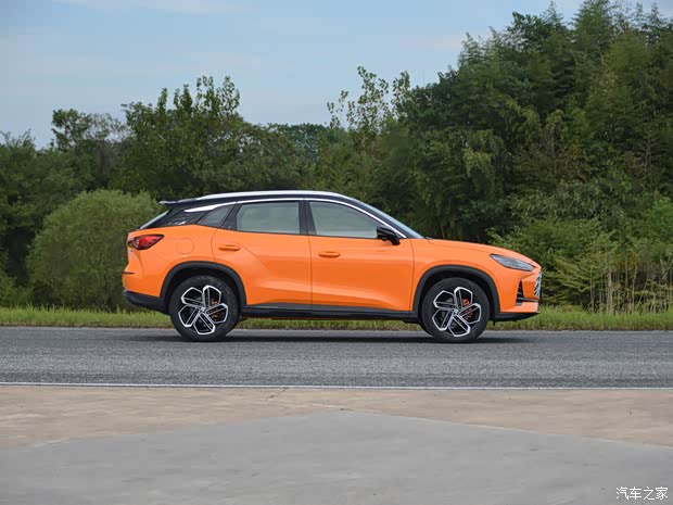 上汽集團 MG ONE 2022款 α-數(shù)智運動系列 1.5T 進階版 上汽集團 MG ONE 2022款 α-數(shù)智運動系列 1.5T 進階版