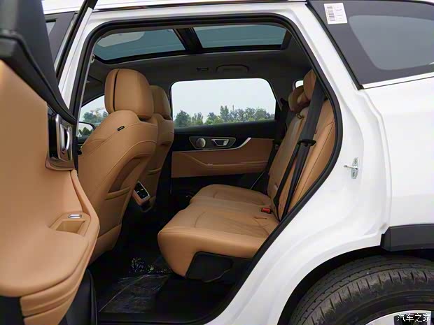 奇瑞汽車 瑞虎8 PRO 2023款 冠軍版 390T 兩驅(qū)巔峰版 5座