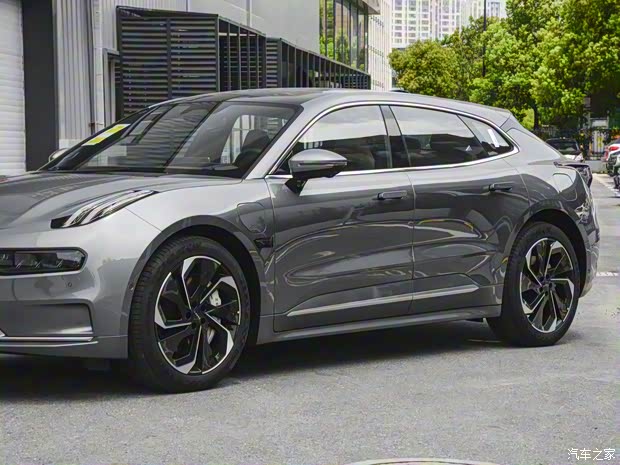 极氪 极氪001 2022款 超长续航双电机 ME版