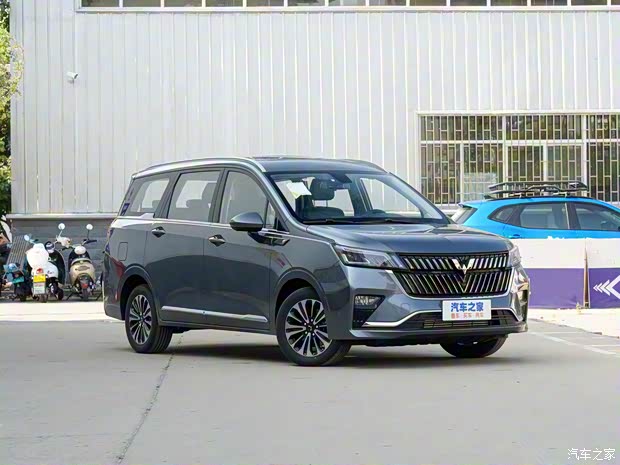 上汽通用五菱 五菱佳辰 2022款 1.5T CVT尊享旗舰型