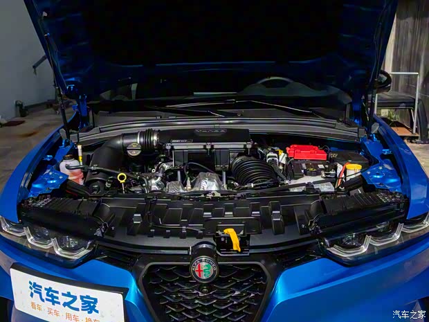 阿尔法·罗密欧 Tonale托纳利 2023款 基本型 阿尔法·罗密欧 Tonale托纳利 2023款 基本型