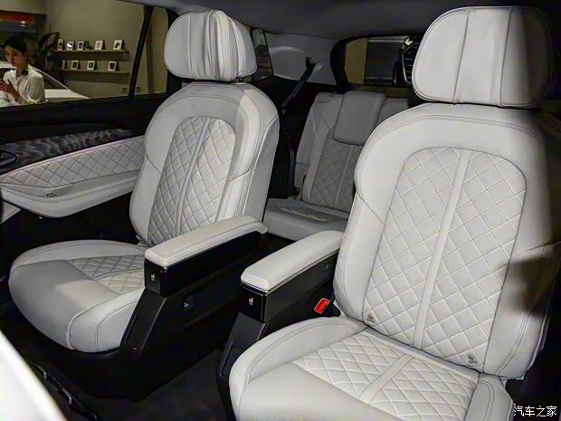 上汽奥迪 奥迪Q6 2022款 50 TFSI quattro 行云型 羽林套装 上汽奥迪 奥迪Q6 2022款 50 TFSI quattro 行云型 羽林套装