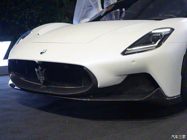 瑪莎拉蒂 瑪莎拉蒂M(fèi)C20 2020款 3.0T 標(biāo)準(zhǔn)版