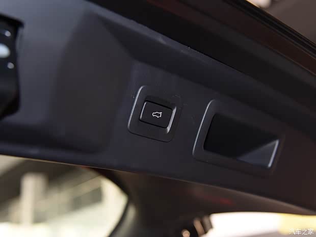 长安马自达 马自达CX-8 2019款 2.5L 两驱尊贵型