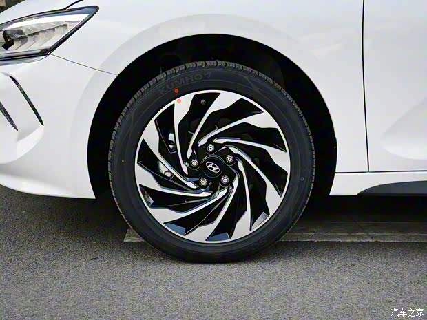 北京現(xiàn)代 菲斯塔新能源 2019款 基本型 北京現(xiàn)代 菲斯塔新能源 2019款 基本型