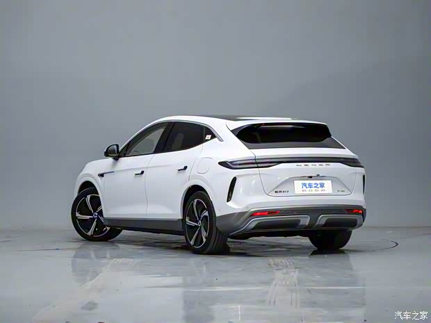 腾势汽车 腾势N7 2023款 高配基本型 腾势汽车 腾势N7 2023款 高配基本型