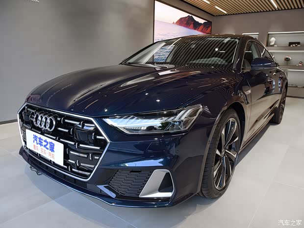 上汽奥迪 奥迪A7L 2022款 55 TFSI quattro S-line 境远型流晶套装 上汽奥迪 奥迪A7L 2022款 55 TFSI quattro S-line 境远型流晶套装