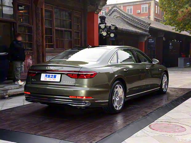 奥迪(进口) 奥迪A8 2022款 A8L Horch创始人版 奥迪(进口) 奥迪A8 2022款 A8L Horch创始人版