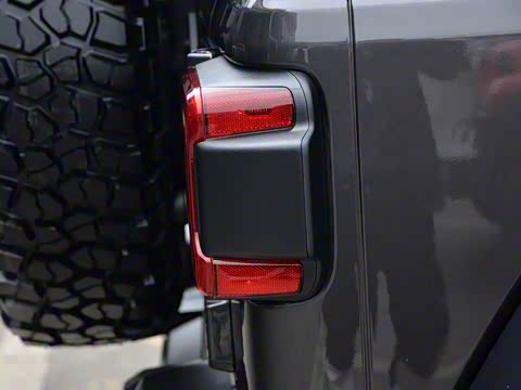 2019款 2.0T Rubicon 四门版 国VI 2019款 2.0T Rubicon 四门版 国VI