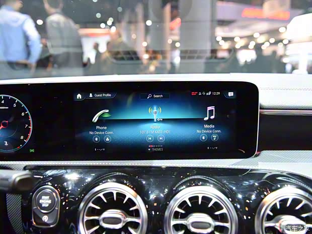 奔驰(进口) 奔驰CLA级 2019款 CLA 250 奔驰(进口) 奔驰CLA级 2019款 CLA 250