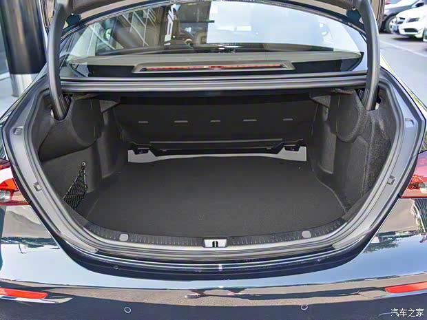 北京奔馳 奔馳E級(jí) 2021款 E 300 L 時(shí)尚型