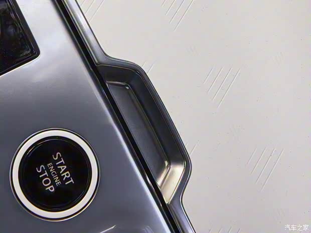 路虎(进口) 揽胜 2023款 SV Carmel Edition