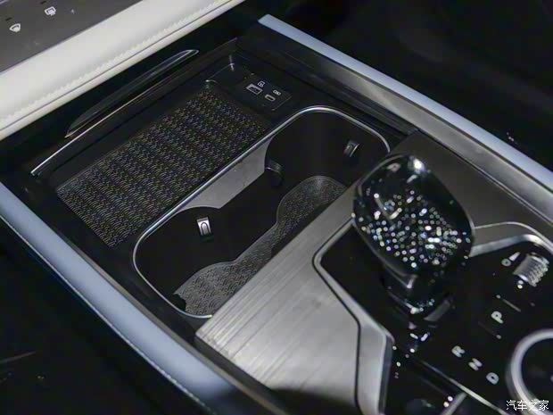 奇瑞汽车 欧萌达 2022款 1.6TGDI DCT高维版