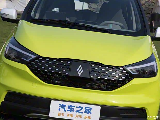 江鈴集團(tuán)新能源 易至EV3 2023款 青春版 320KM 豪華版