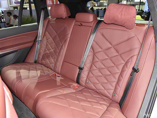 华晨宝马 宝马X5 2023款 xDrive 40Li 尊享型M运动曜夜套装 华晨宝马 宝马X5 2023款 xDrive 40Li 尊享型M运动曜夜套装