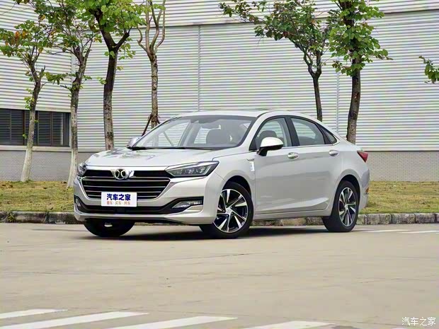 北京汽车 智道U7 2019款 1.5T CVT智领版 国VI 北京汽车 智道U7 2019款 1.5T CVT智领版 国VI