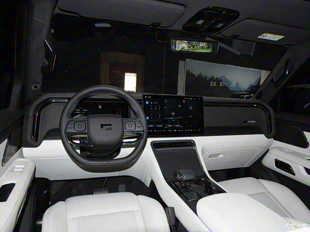 极石汽车 极石01 2023款 尊享6座版 极石汽车 极石01 2023款 尊享6座版