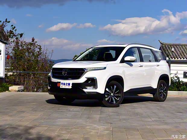 上汽通用五菱 宝骏530 2019款 1.5T CVT旗舰型