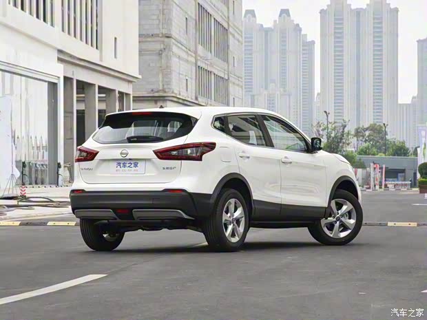 東風(fēng)日產(chǎn) 逍客 2023款 經(jīng)典 2.0L CVT XV舒適版