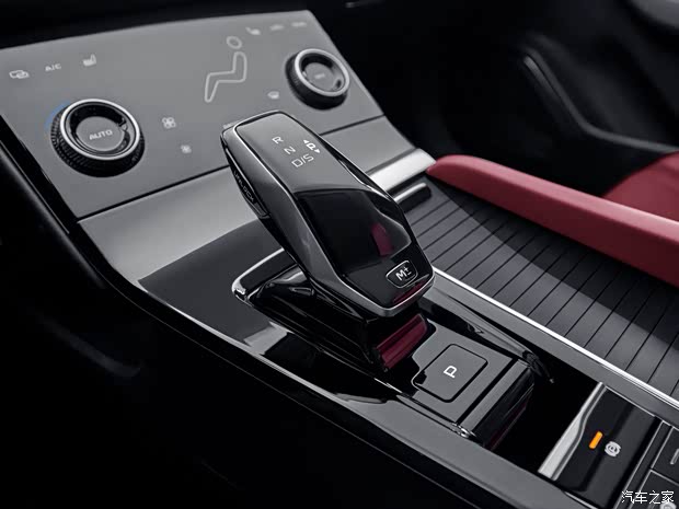 一汽奔騰 奔騰B70 2022款 2.0T 自動(dòng)馭享型 一汽奔騰 奔騰B70 2022款 2.0T 自動(dòng)馭享型