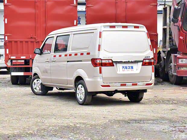 华晨鑫源 小海狮X30 2019款 1.5L国VI厢货舒适型SWC15M