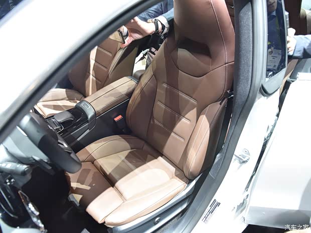 奔驰(进口) 奔驰CLA级 2019款 CLA 250 奔驰(进口) 奔驰CLA级 2019款 CLA 250