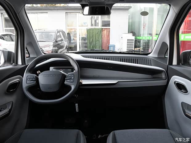 上汽通用五菱 宝骏E200 2018款 智行版