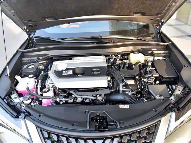 雷克萨斯 雷克萨斯UX 2019款 260h 探·趣版 国V 雷克萨斯 雷克萨斯UX 2019款 260h 探·趣版 国V