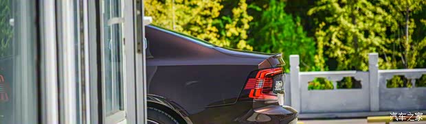 沃尔沃亚太 沃尔沃S90 2021款 B5 智雅豪华版 沃尔沃亚太 沃尔沃S90 2021款 B5 智雅豪华版