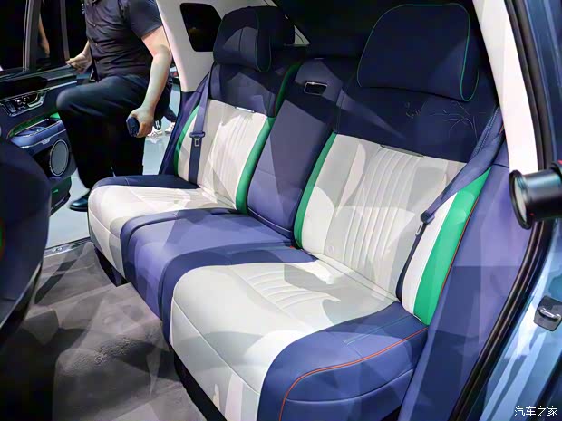 一汽红旗 红旗L5 2023款 4.0T V8 一汽红旗 红旗L5 2023款 4.0T V8