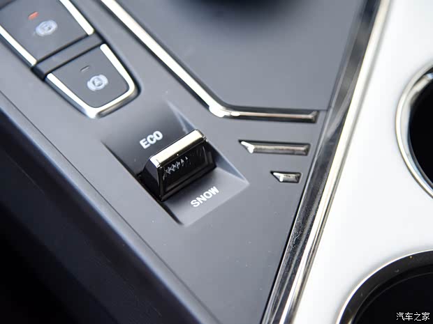 江汽集團(tuán) 思皓X8 PLUS 2022款 1.5TGDI DCT智尚版 6座