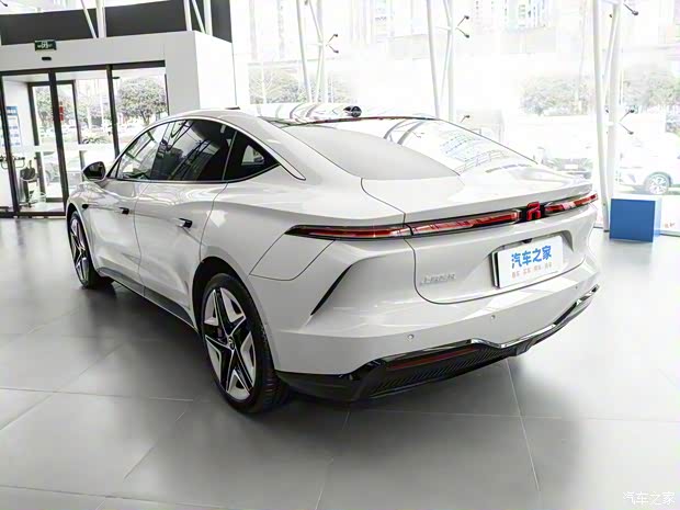 飞凡汽车 飞凡F7 2023款 低配版 飞凡汽车 飞凡F7 2023款 低配版