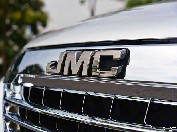 江鈴汽車 寶典 2020款 2.5T柴油兩驅尊享版長軸JX4D25A6L