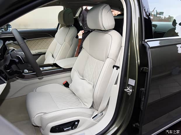 奥迪(进口) 奥迪A8 2022款 A8L Horch创始人版 奥迪(进口) 奥迪A8 2022款 A8L Horch创始人版