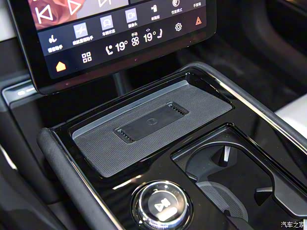 Polestar Polestar 3 2024款 雙電機(jī)高性能版