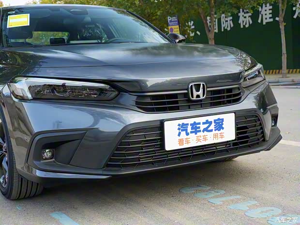 東風(fēng)本田 思域 2022款 240TURBO CVT燃動版