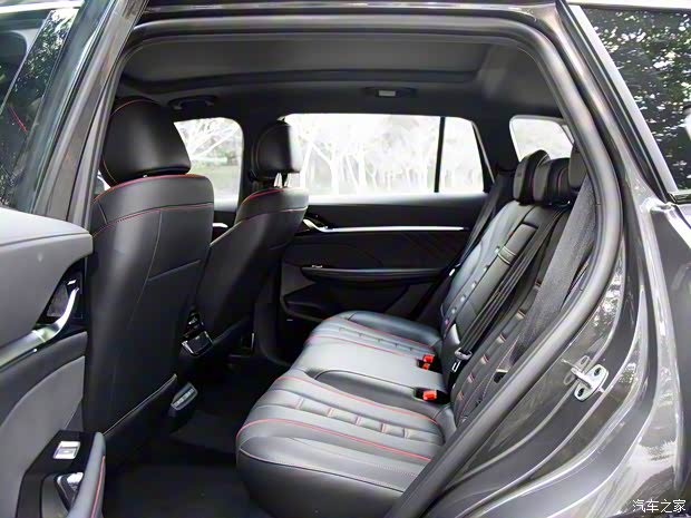 上汽集团 荣威RX5 MAX 2022款 300TGI 基本型