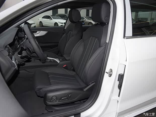 一汽-大众奥迪 奥迪A4L 2022款 40 TFSI 豪华动感型