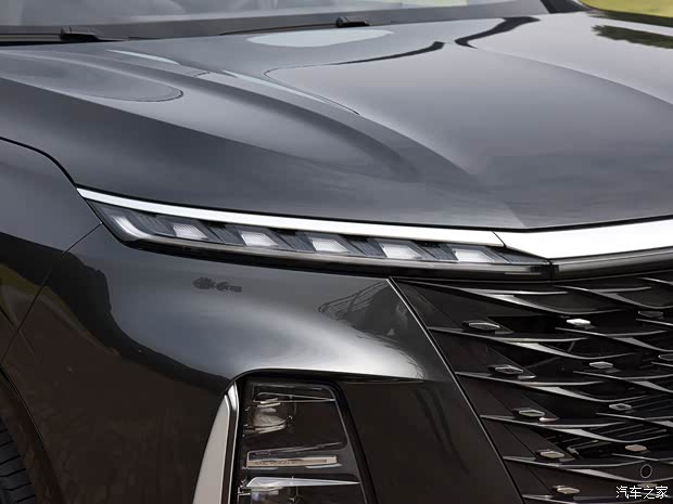 上汽集团 荣威RX5 MAX 2022款 300TGI 自动有为旗舰版